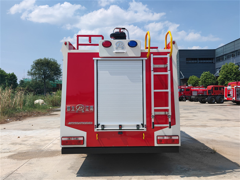 東風大卡水罐消防車（5噸）圖片