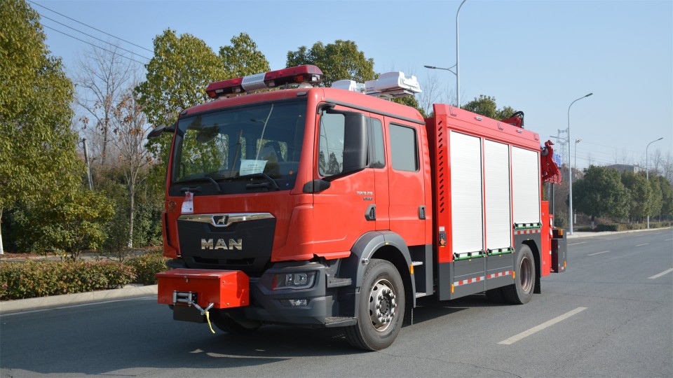 MAN化學(xué)事故搶險救援消防車
